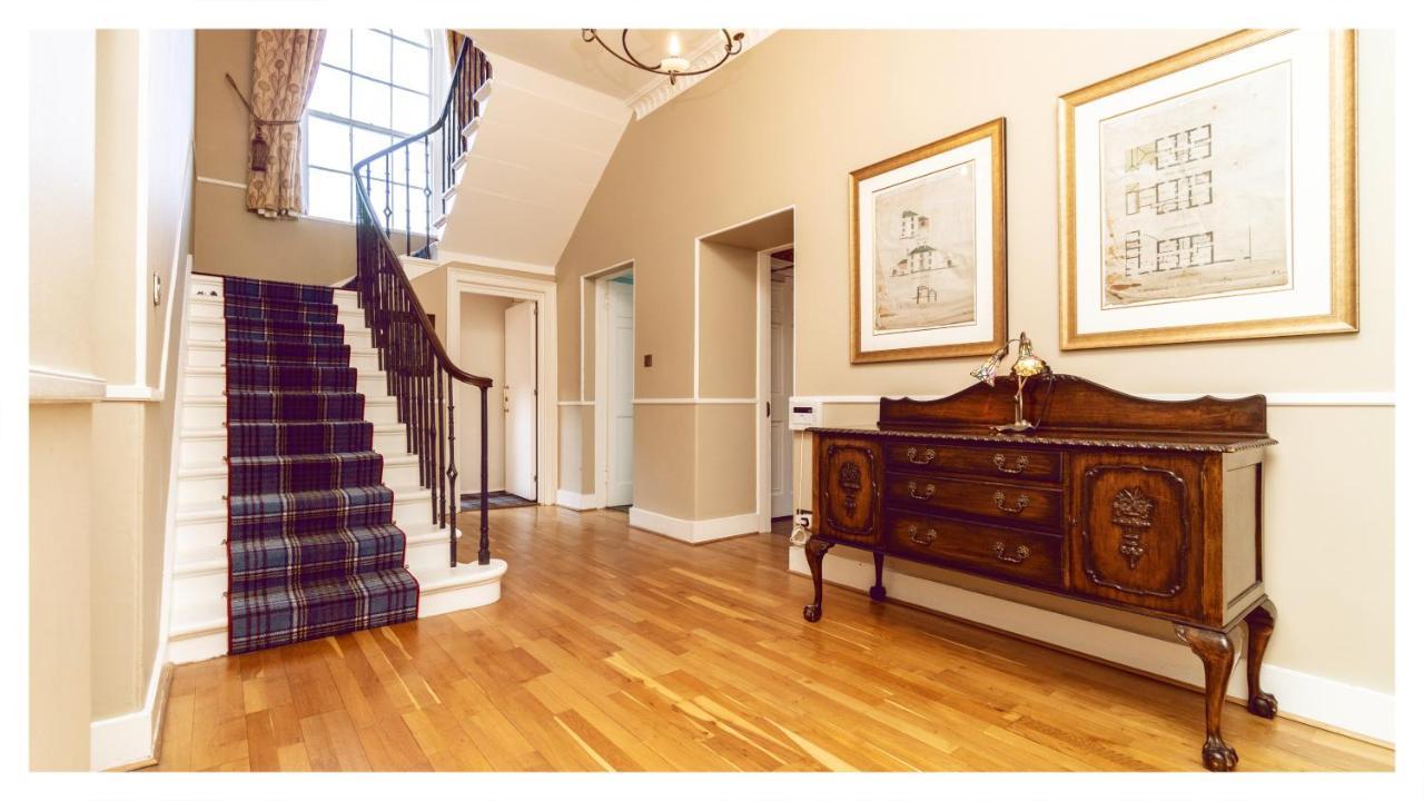 A Luxurious Masterpiece Steps From Stirling Villa Bagian luar foto