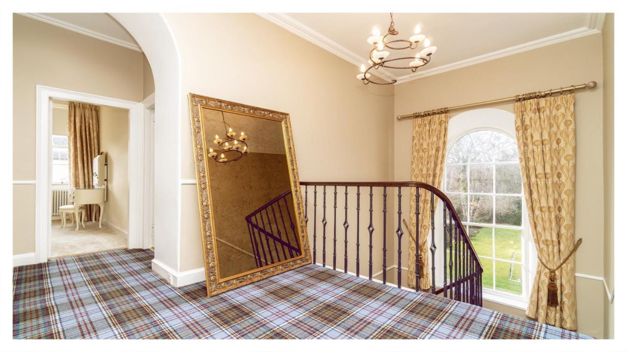 A Luxurious Masterpiece Steps From Stirling Villa Bagian luar foto